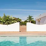 Fuente1 Piscina Comun Famila קוניל דה לה פרונטרה