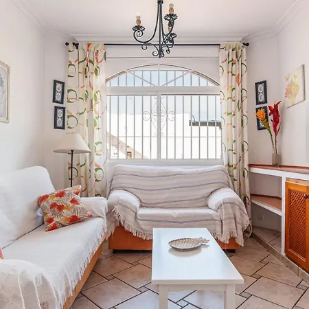 Holiday home Chalet Fuente1 Piscina Comun Famila Conil De La Frontera